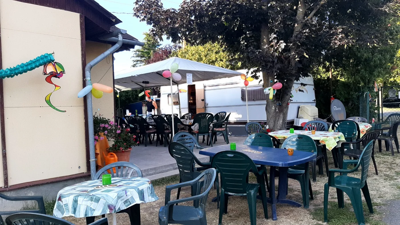 Gemeinschaftsbereich auf dem Campingplatz